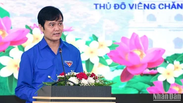 Đồng chí Bùi Quang Huy phát biểu tại Lễ khai mạc chương trình "Gặp gỡ hữu nghị thanh niên Việt Nam-Lào năm 2023". (Ảnh: Trịnh Dũng)