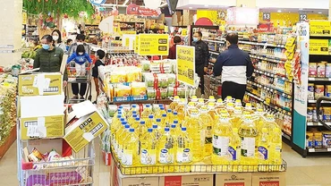 Doanh số bán lẻ trong 11 tháng qua tăng 20,5% so cùng kỳ năm 2021. Ảnh: SONG ANH