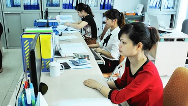 Các doanh nghiệp sẵn sàng các điều kiện để triển khai áp dụng chuẩn mực báo cáo tài chính quốc tế. Ảnh: NAM ANH