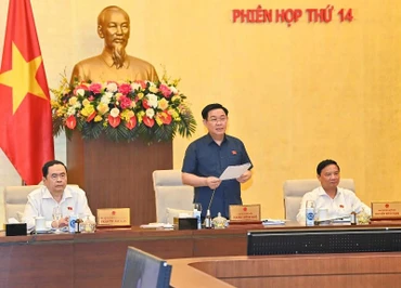 Chủ tịch Quốc hội Vương Đình Huệ phát biểu bế mạc phiên họp thứ 14 Ủy ban Thường vụ Quốc hội.