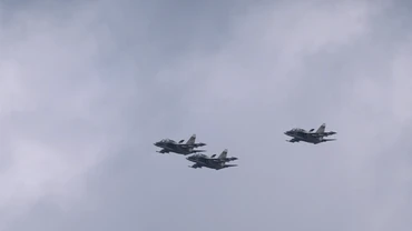 [Video] Tổng duyệt diễu binh 30/4: Ngắm Su-30MK2 bay vút qua bầu trời Thành phố Hồ Chí Minh