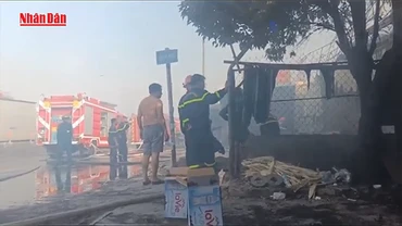 [Video] Nhiều căn nhà bốc cháy tại phường Hiệp Bình Phước, thành phố Thủ Đức