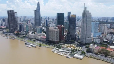 Khu trung tâm Thành phố Hồ Chí Minh với nhiều cao ốc văn phòng được đánh giá thuận lợi hình thành trung tâm tài chính quốc tế. (Ảnh: THẾ ANH)