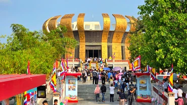 Đông đảo người dân, du khách về dự Lễ Giỗ Tổ Hùng Vương năm 2025.