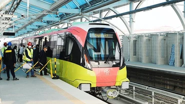 Tiến độ bàn giao mặt bằng chậm khiến dự án đường sắt Nhổn - ga Hà Nội lùi thời gian đưa vào hoạt động. Ảnh: HẢI NAM