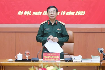 Đại tướng Phan Văn Giang phát biểu ý kiến tại cuộc họp.