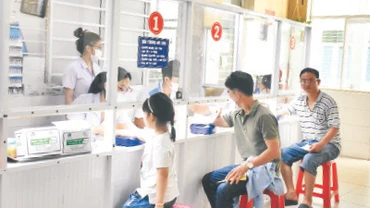 Khu vực tiếp nhận, khám bệnh tại Trung tâm Y tế quận Liên Chiểu, thành phố Đà Nẵng. 