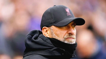 Liverpool gặp khó
