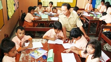 Một lớp học tại trường tiểu học ở tỉnh Đông Java, Indonesia. (Ảnh: THE WORLD BANK)