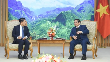 Thủ tướng Phạm Minh Chính tiếp Phó Thủ tướng Lào Saleumxay Kommasith.