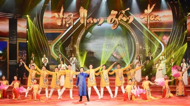 Chương trình biểu diễn nghệ thuật mở đầu cho hội nghị.