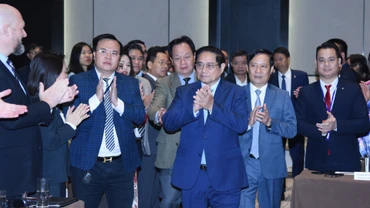Thủ tướng Phạm Minh Chính đến dự hội nghị. 