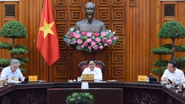Thủ tướng chủ trì cuộc họp về xây dựng Trung tâm tài chính quốc tế tại Việt Nam