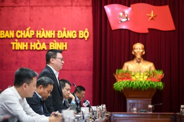 [Ảnh] Đoàn công tác Báo Nhân Dân làm việc với tỉnh Hòa Bình
