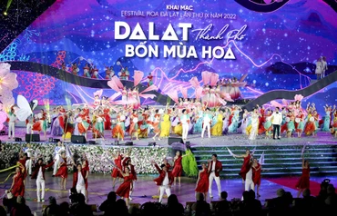 Chương trình mở đầu đêm khai mạc trong chương “Trầm tích Lang Biang”.