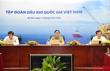 [Ảnh] Thủ tướng Phạm Minh Chính làm việc với Tập đoàn Dầu khí quốc gia Việt Nam