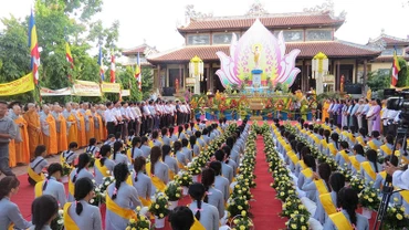 Việt Nam tôn trọng và bảo đảm quyền tự do tín ngưỡng, tôn giáo của người dân.