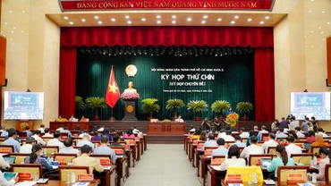 Quang cảnh kỳ họp thứ 9, Hội đồng nhân dân Thành phố Hồ Chí Minh.