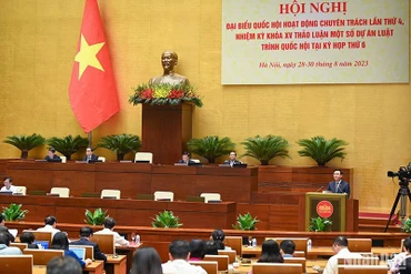 Theo chương trình, hội nghị sẽ làm việc trong 2,5 ngày, thảo luận về 8 dự án Luật. Tại hội nghị, các đại biểu Quốc hội hoạt động chuyên trách sẽ nghe đại diện các cơ quan của Quốc hội báo cáo một số vấn đề còn ý kiến khác nhau của từng dự án Luật và tập trung thảo luận về các nội dung này.