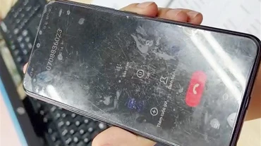 Một cuộc gọi của các đối tượng lừa phụ huynh thông báo việc con của họ đang cấp cứu tại bệnh viện. 