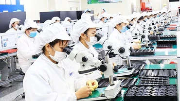 Chính sách bảo hiểm thất nghiệp bổ sung theo hướng hỗ trợ doanh nghiệp và người lao động duy trì việc làm.