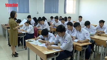 [Video] Điều chỉnh quy định chế độ trả lương dạy thêm giờ cho nhà giáo