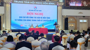 Các đại biểu tham dự hội nghị.