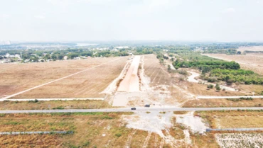 Một đoạn mặt bằng thuộc dự án đường vành đai 3 đã được huyện Nhơn Trạch bàn giao cho đơn vị thi công.