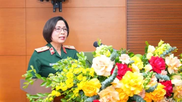 Thiếu tướng, Phó Giáo sư, Tiến sĩ Nguyễn Hoàng Ngọc - Phó Giám đốc Bệnh viện chủ trì và phát biểu khai mạc hội thảo.