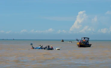 Một tàu cá bị chìm. (Ảnh minh họa)