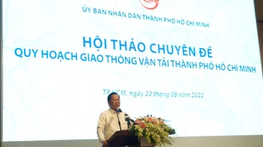 Chủ tịch Ủy ban nhân dân Thành phố Hồ Chí Minh Phan Văn Mãi phát biểu tại hội thảo.