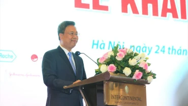 PGS, TS Nguyễn Hà Thanh, Viện trưởng Viện Huyết học-Truyền máu Trung ương phát biểu khai mạc hội nghị.