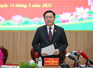 Chủ tịch Quốc hội Vương Đình Huệ phát biểu tại buổi làm việc với tỉnh Hà Nam.