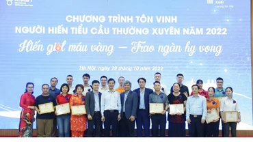 Tôn vinh 250 người hiến tiểu cầu thường xuyên năm 2022.