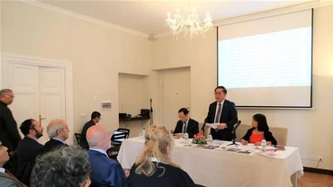 Ông Nguyễn Trọng Nghĩa, Bí thư Trung ương Đảng, Trưởng Ban Tuyên giáo Trung ương phát biểu khai mạc Hội thảo “Quãng đời hoạt động của Chủ tịch Hồ Chí Minh tại Italy". (Ảnh: Dương Hoa/TTXVN)
