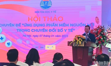 PGS, TS Trần Quý Tường, Chủ tịch Hội Tin học y tế Việt Nam phát biểu.
