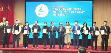 10 thương hiệu được trao Cup Người dẫn đầu sản phẩm Hiệu suất năng lượng cao nhất năm 2023.