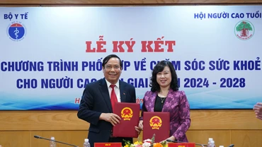 Bộ Y tế và Trung ương Hội Người cao tuổi Việt Nam ký kết Chương trình phối hợp hoạt động về chăm sóc sức khỏe cho người cao tuổi giai đoạn 2024-2028.