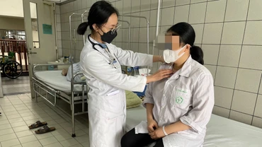 Bệnh nhân tái khám định kỳ.