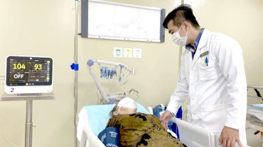 Bệnh nhân mắc cúm phải nhập viện điều trị.