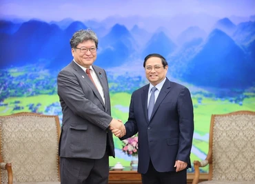 Thủ tướng Phạm Minh Chính tiếp Hạ Nghị sĩ Quốc hội, Trưởng Ban Nghiên cứu chính sách của Đảng Dân chủ Tự do Nhật Bản.