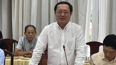 Bộ trưởng Khoa học và Công nghệ Huỳnh Thành Đạt phát biểu tại buổi làm việc với Thành ủy, UBND thành phố Cần Thơ.