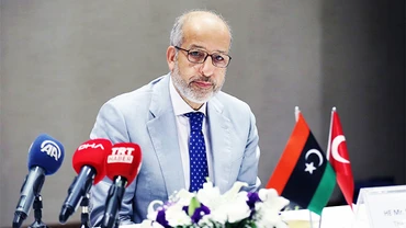 Ông Sadiq Al-Kabir trước khi bị cách chức. Ảnh: GETTY IMAGES