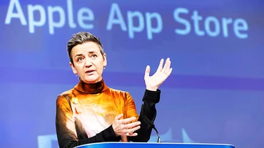 Bà Margrethe cho rằng Apple đã lạm dụng lợi thế của mình để độc quyền kho ứng dụng. Ảnh: EUNEWS