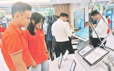 Triển lãm sách điện tử tại một sự kiện của ngành xuất bản.