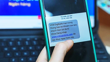 Mạo danh tin nhắn ngân hàng là hình thức lừa đảo phổ biến trong thời gian gần đây.