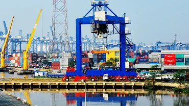 Đầu tư Cảng biển Thành phố Hồ Chí Minh