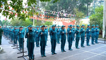 Đội hình luyện tập chuẩn bị cho lễ diễu binh, diễu hành.