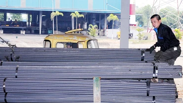 Tiêu thụ thép trong năm 2024 dự kiến tăng 6,4% lên gần 21,6 triệu tấn. Ảnh: NGUYỆT ANH