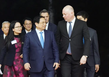 Thủ tướng Phạm Minh Chính và Chủ tịch Quốc hội Bulgaria Rossen Dimitrov Jeliazkov.
